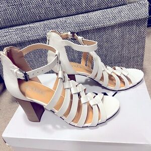 XOXO Sandal Sandal Chunk Heels 8